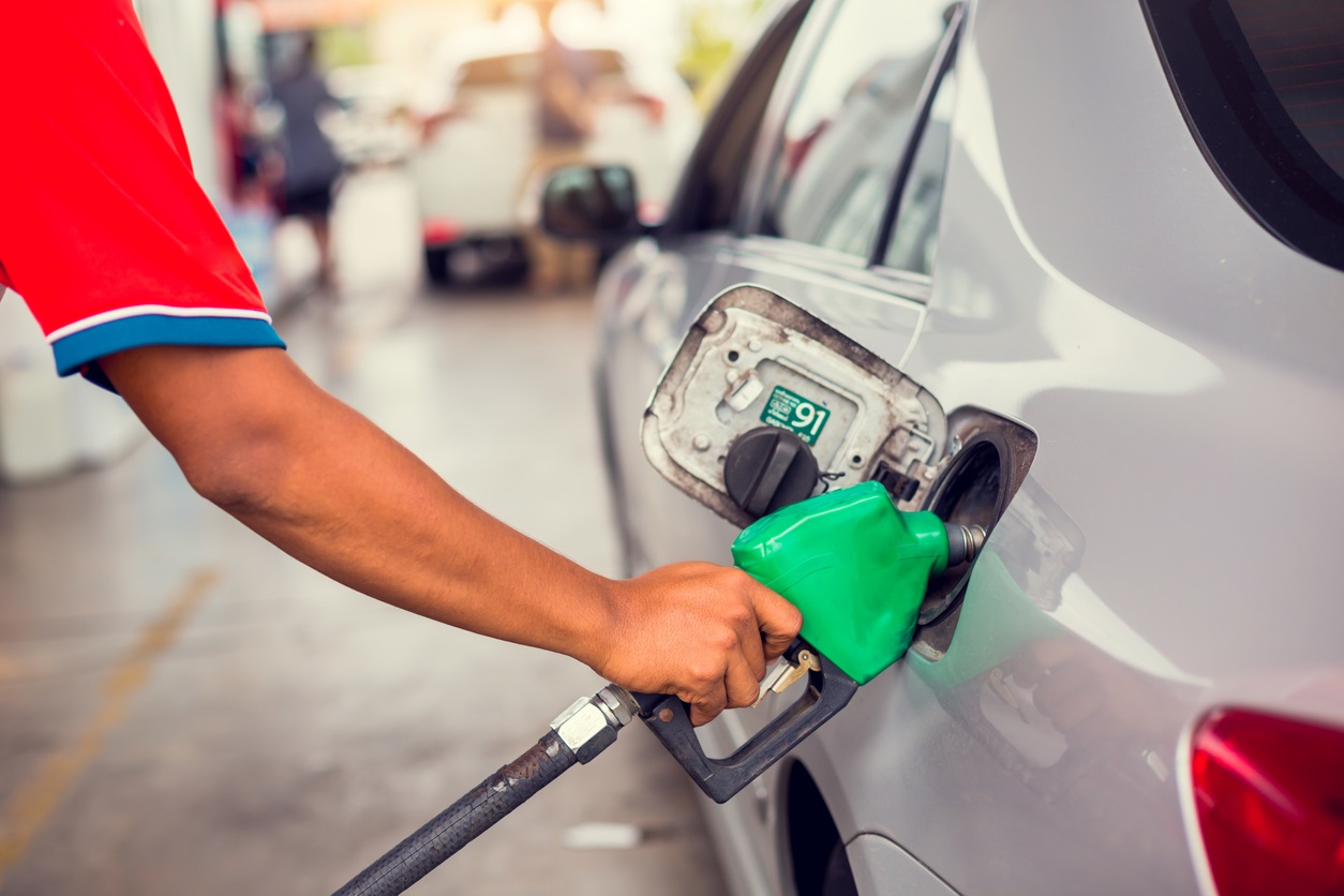 Preço da Gasolina dispara e aumenta 5,3% após volta do imposto