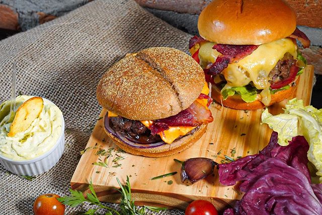A Time’s Burger tem rodízio de hambúrguer com opções salgada e doce