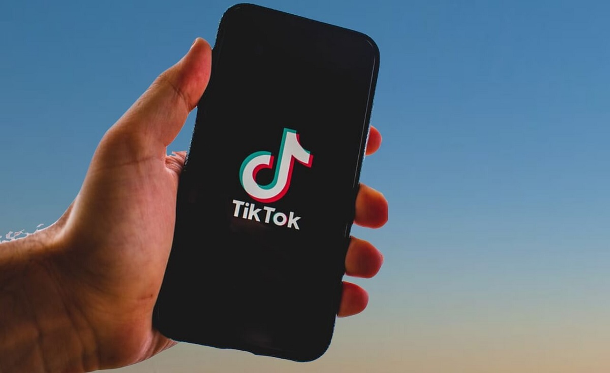 TikTok impõe novas regras para barrar certos conteúdos aos jovens