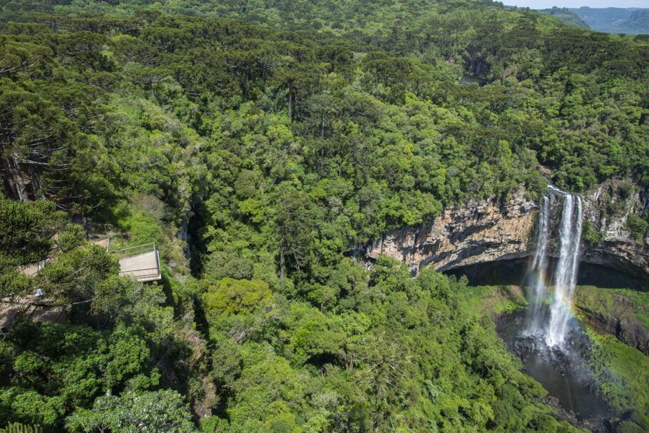 Vista da Cascata do Caracol, no Parque Caracol, em Canela