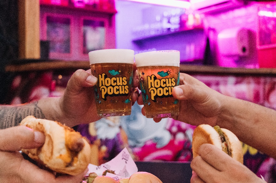 A cervejaria carioca Hocus Pocus vai lançar, em parceria com a Cool Terps, uma linha de cinco cervejas sazonais que trazem o aroma das flores de cannabis!