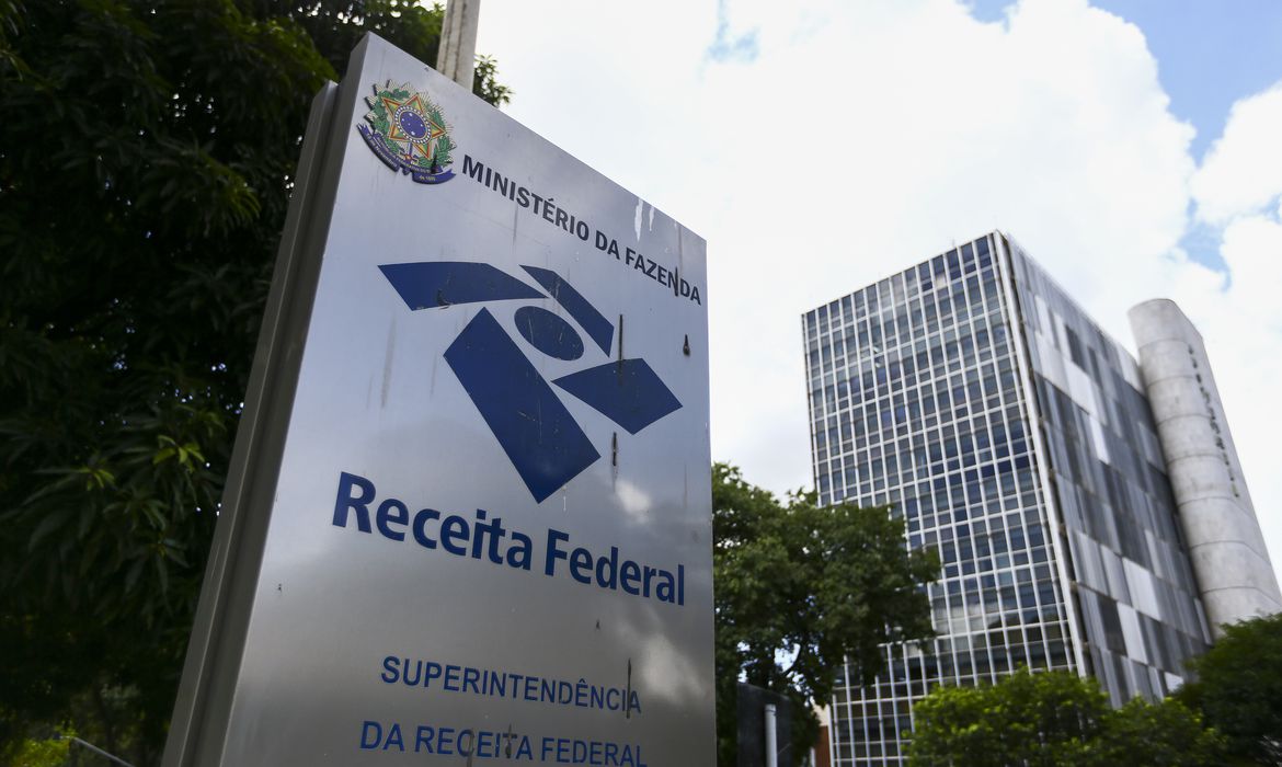 Receita Federal identifica R$ 1,1 bilhão em divergências tributárias