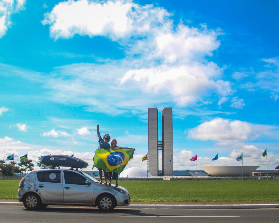 Casal chegou no Distrito Federal e cumpriu o objetivo de conhecer todos os estados brasileiros