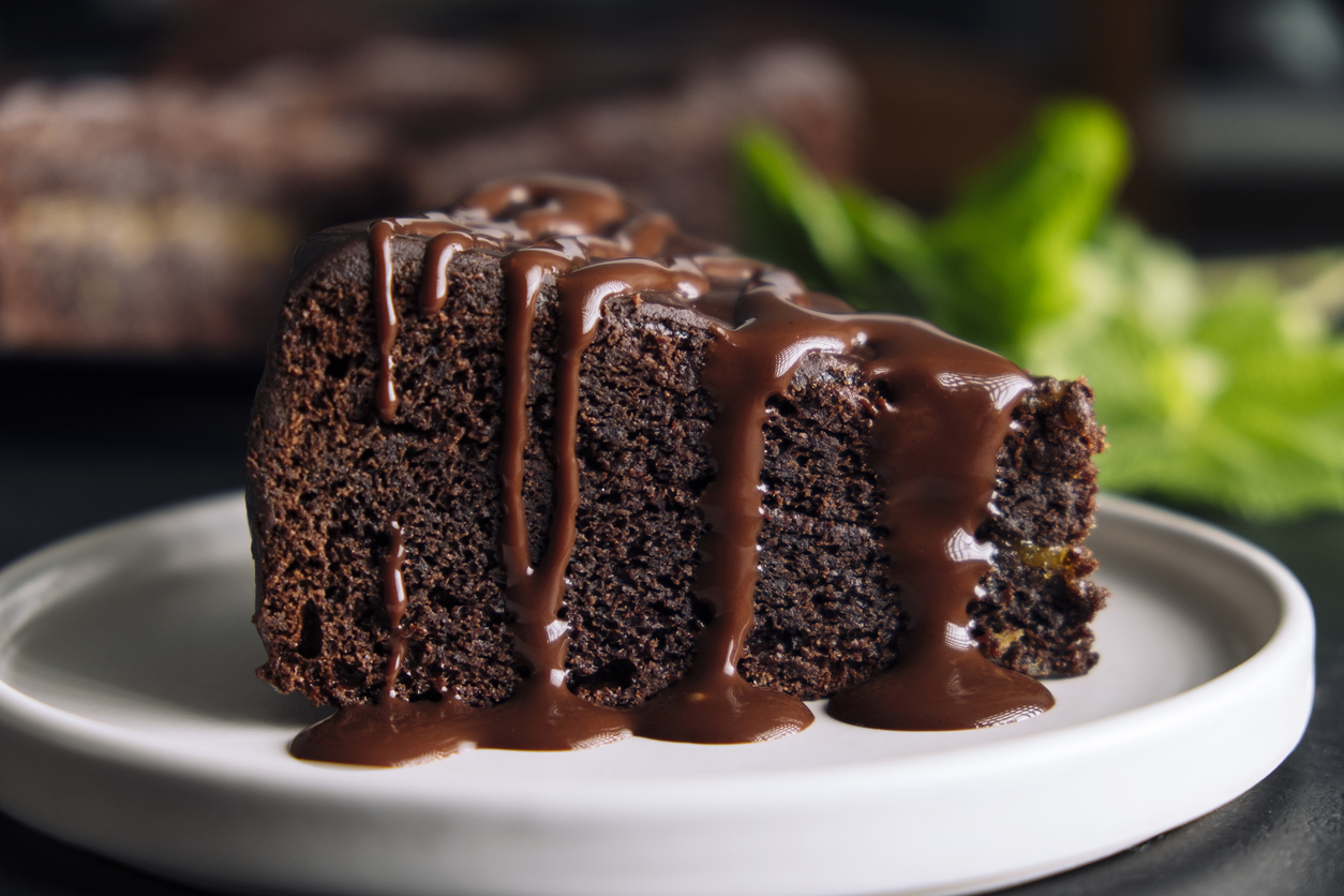 Esta receita de bolo de chocolate sem farinha vai fazer você lamber os dedos