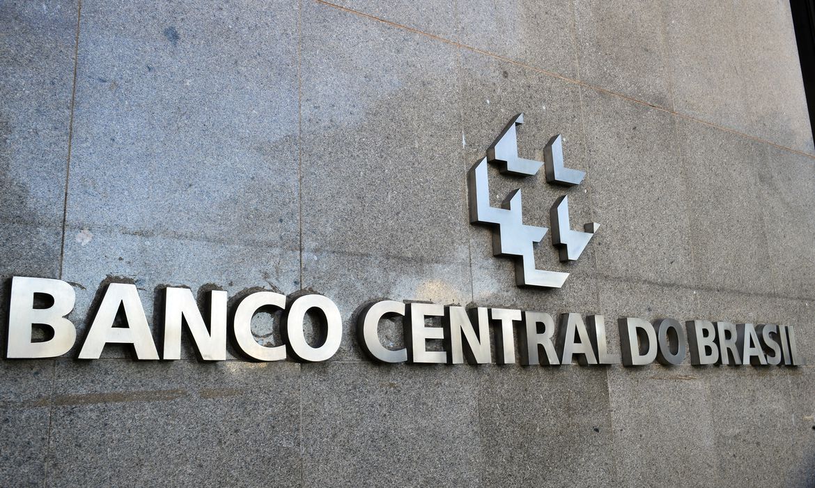 Banco Central toma decisão e abrir concurso e brasileiros amam