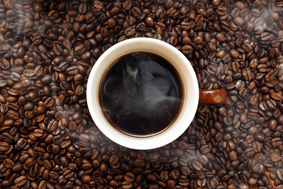 Quantas xícaras de café tomar para controlar a pressão alta?