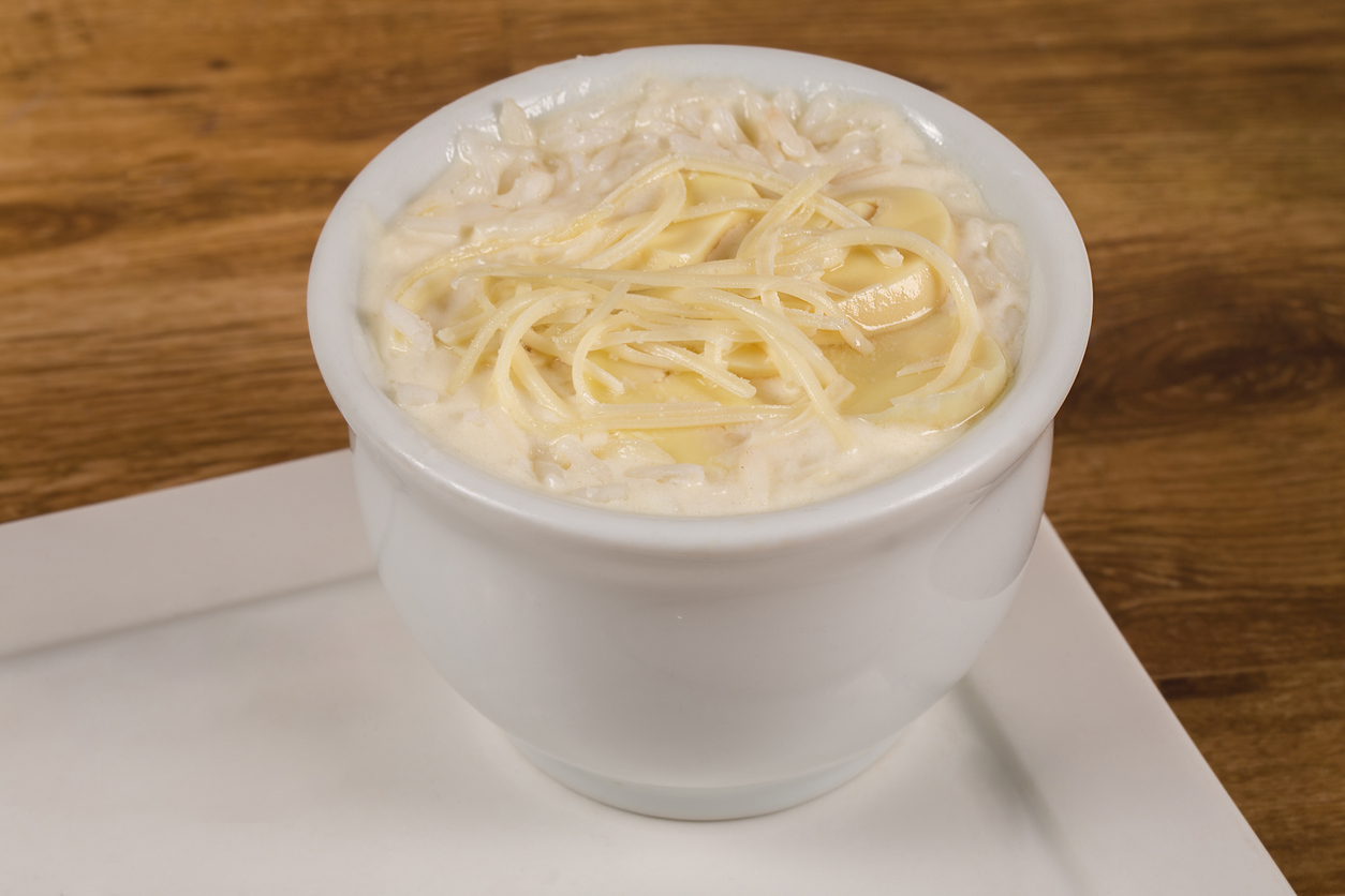 Esta receita de arroz à piamontese vai deixar seu almoço mais cremoso e gostoso