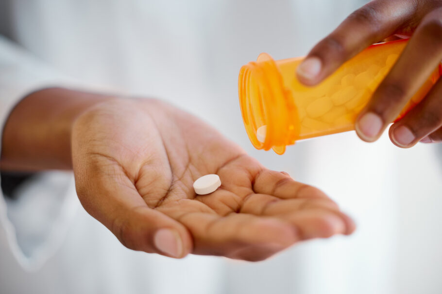 EUA aprovam novo medicamento contra sintoma da menopausa