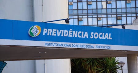 Mais de 40 milhões de segurados recebem mensalmente do INSS. Valores acima do piso começam a ser pagos a partir de hoje, 2 de junho