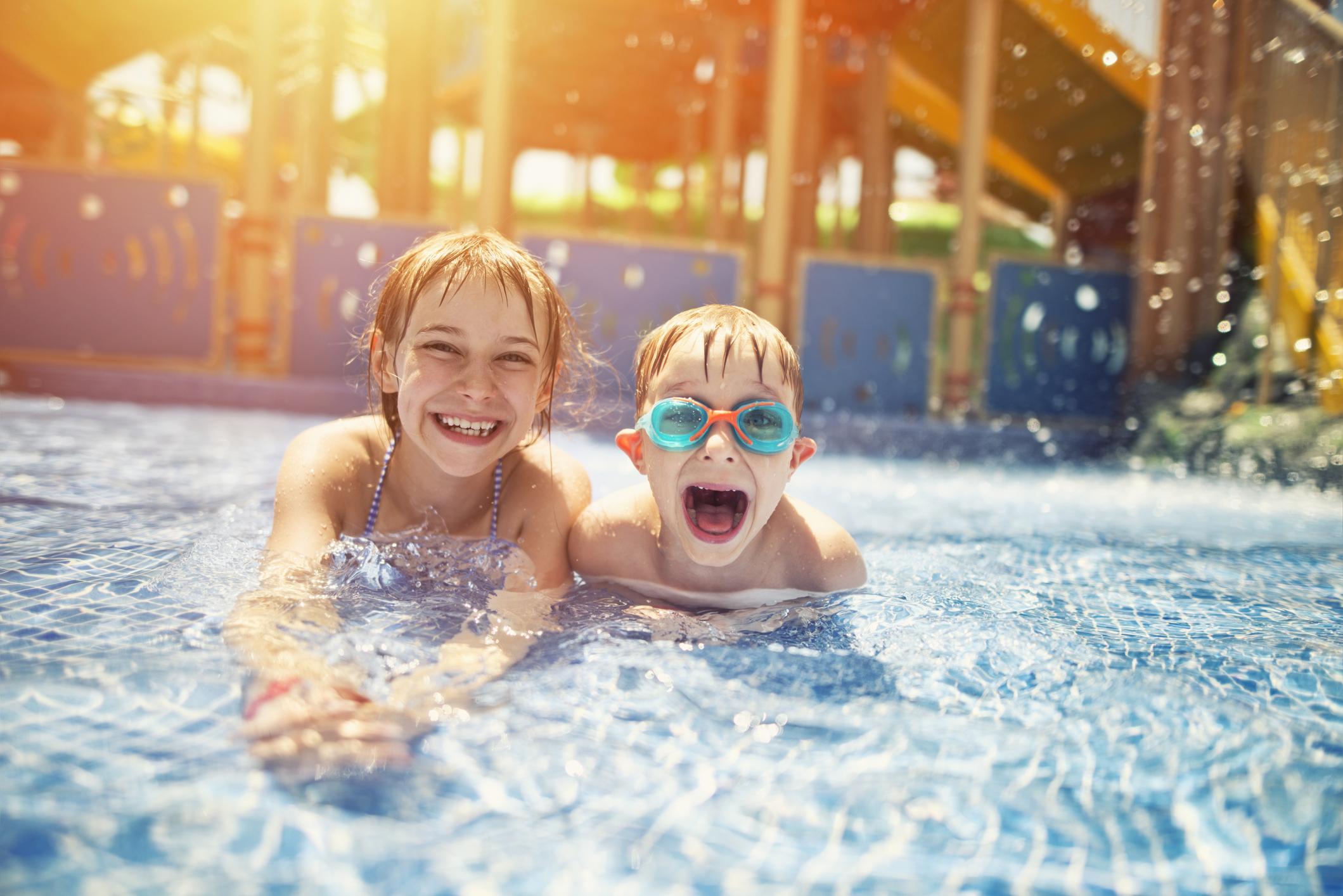 Para crianças um pouco mais crescidas, entre 6 e 11 anos, uma boa pedida de destino pode ser a de parques aquáticos e de diversão