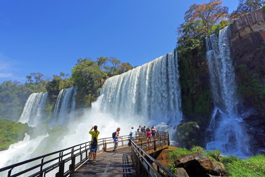 Lado argentino das quedas das Cataratas do Iguaçu