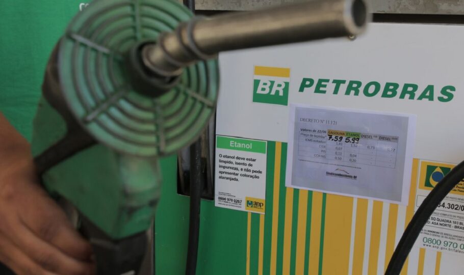 Petrobras tem ótima notícia sobre o preço da gasolina