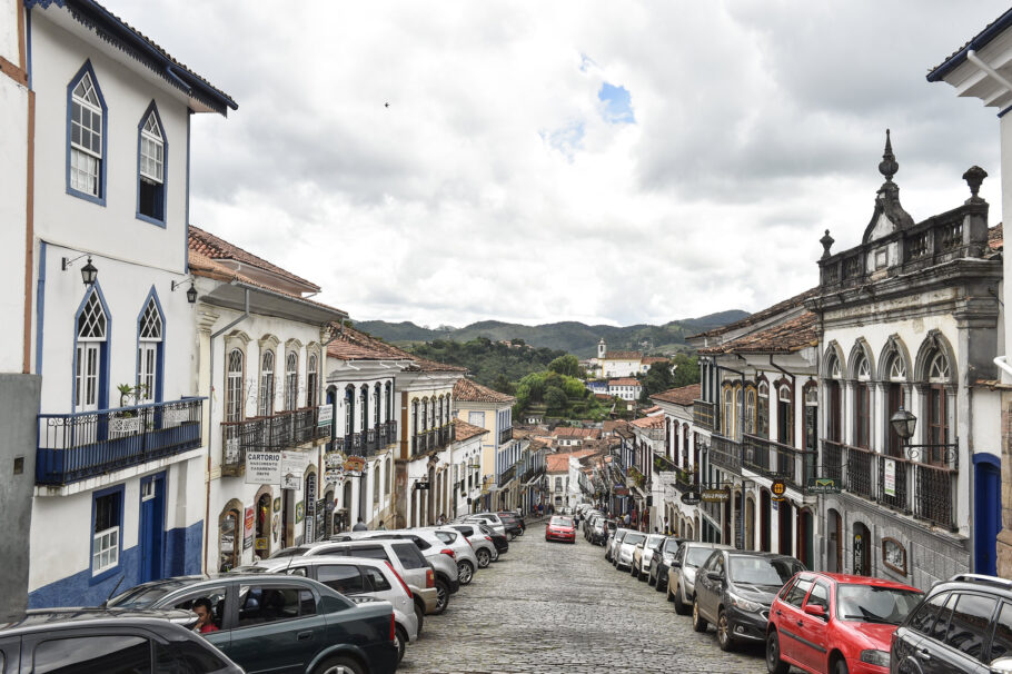 Rua Direita de Ouro Preto é palco de tradições da cidade histórica