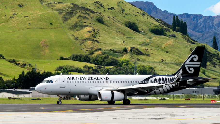 Segundo a companhia aérea Air New Zealand, a pesquisa é necessária ‘por razões de segurança’
