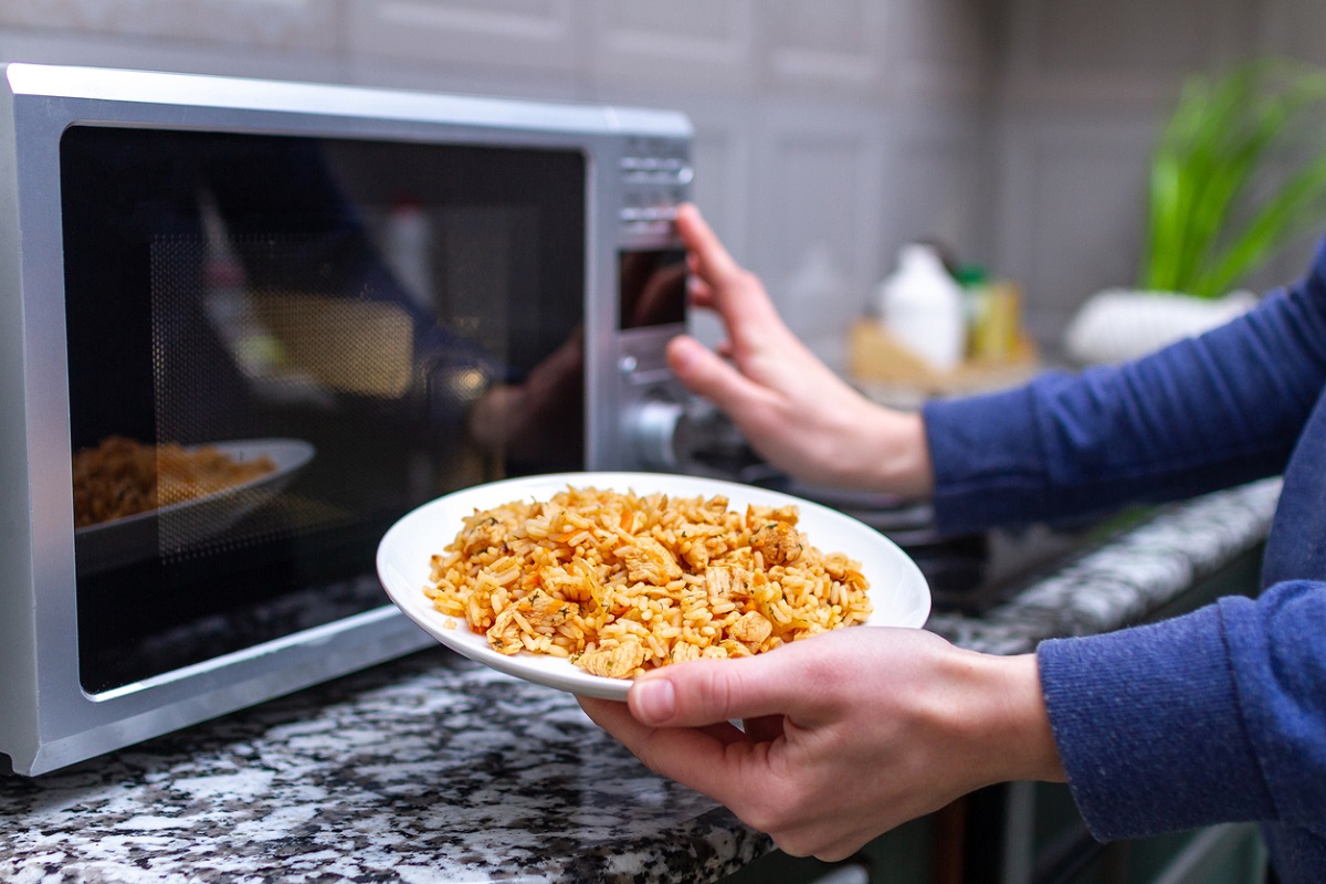 Veja como fazer esse delicioso arroz de micro-ondas