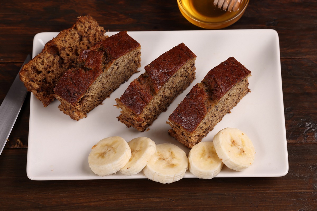 Como fazer bolo de banana com chocolate saudável