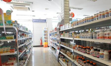 O Programa Farmácia Popular passa a distribuir gratuitamente 95% dos seus medicamentos e insumos, beneficiando cerca de 3 milhões de pessoas