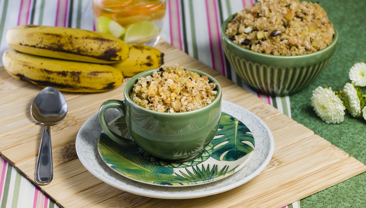 Como fazer uma farofa de banana simples e deliciosa?