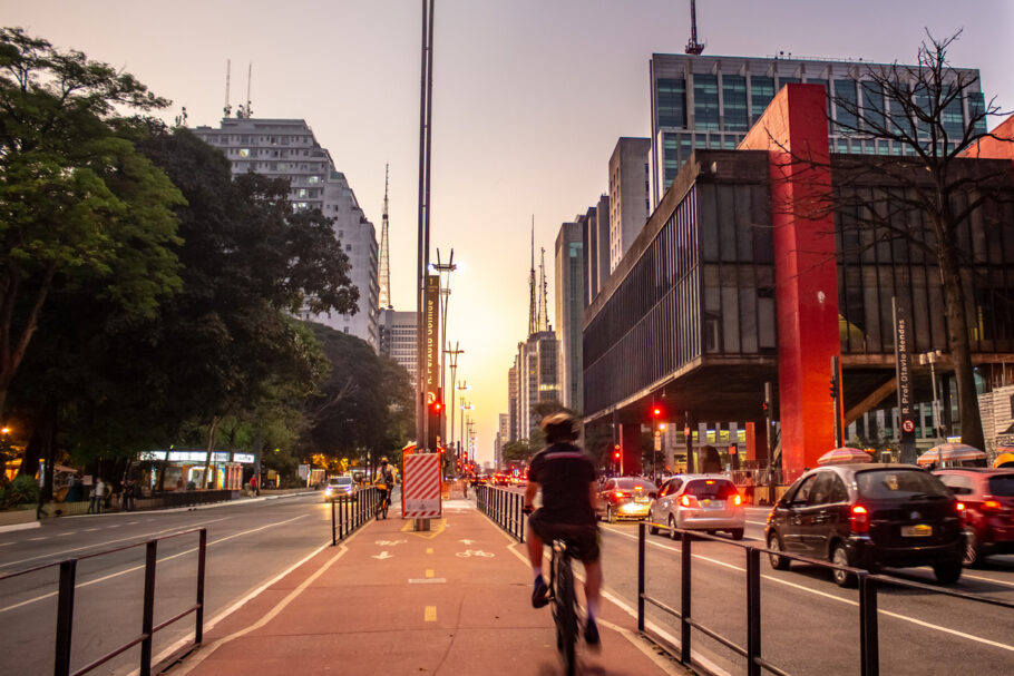 Avenida Paulista se transforma num verdadeiro parque urbano aos domingos