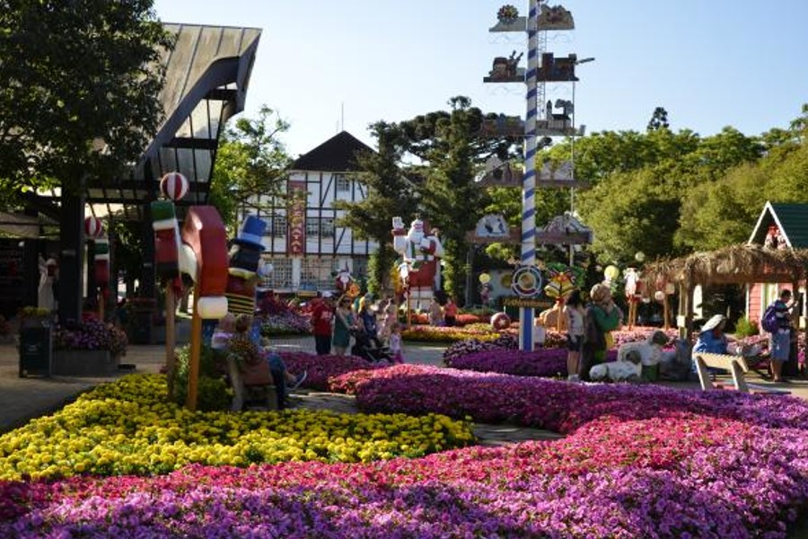 Praça das Flores, uma das atrações de Nova Petrópolis