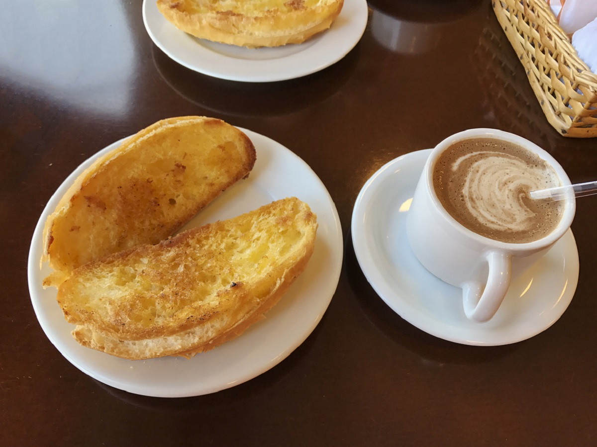 Aprenda a fazer o melhor pão na chapa com requeijão