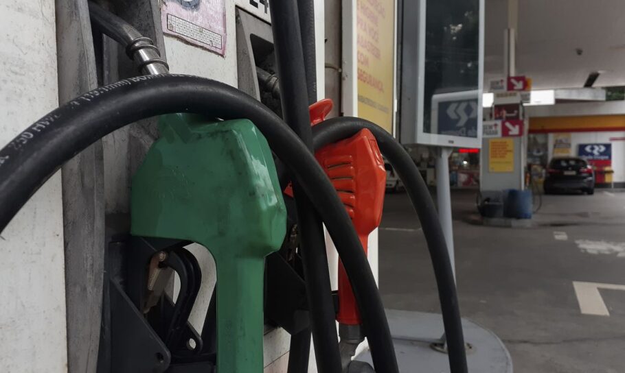 Decisão da Petrobrás traz péssima notícia para quem compra gasolina