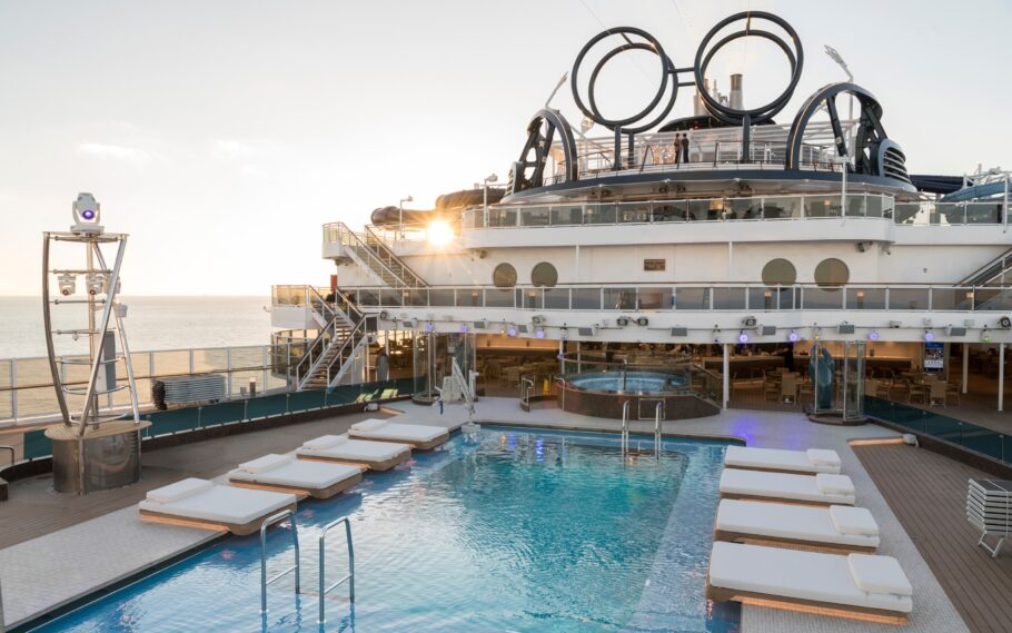 A Miami Beach Pool no deck 16 oferece vista deslumbrante