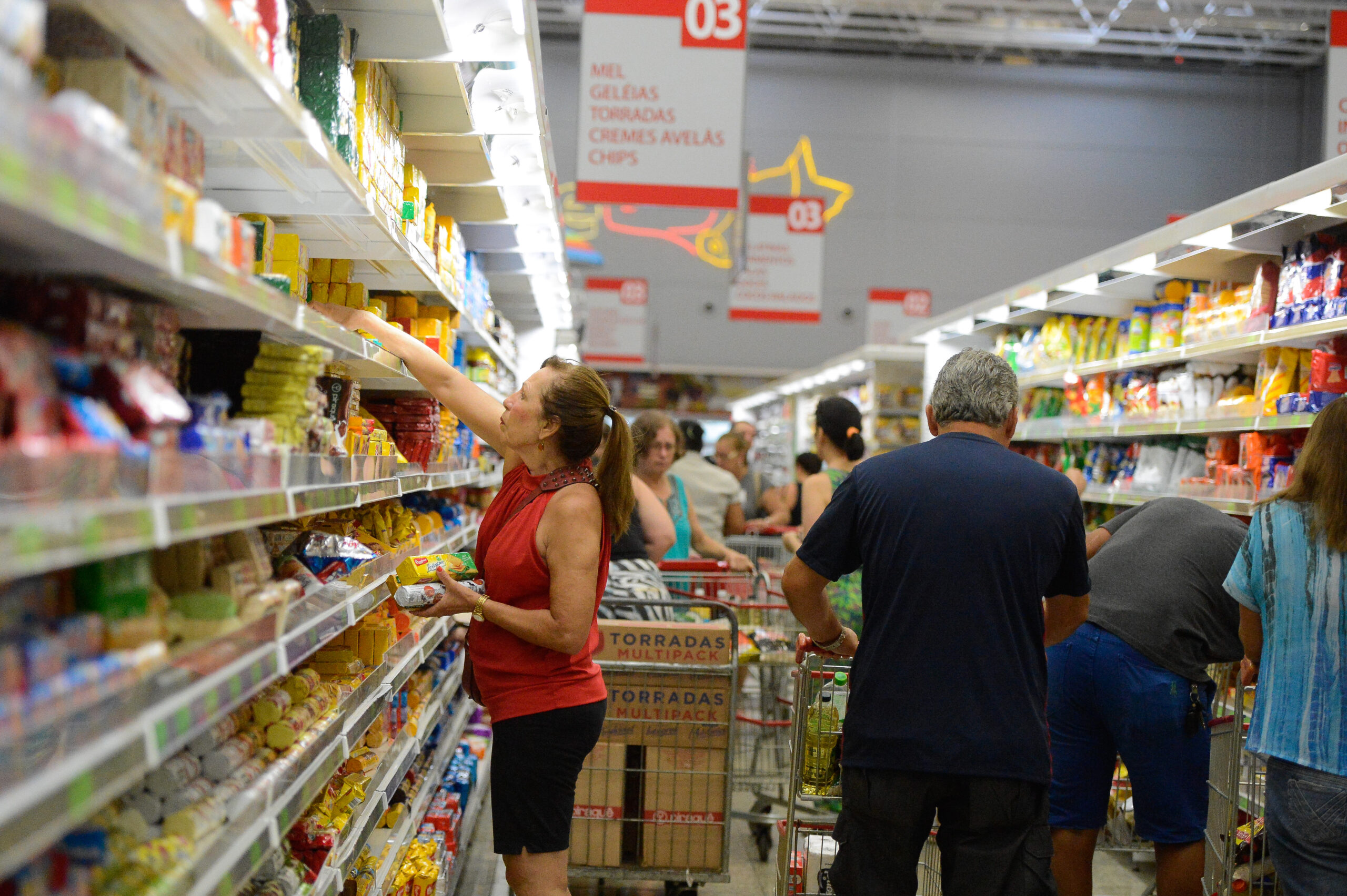 Cesta básica: Governo dá notícia sobre o preço de alimentos