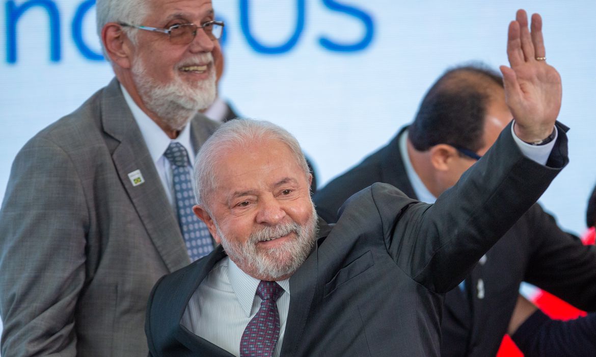 Dívidas nunca mais! Lula promete auxílio para quem tem dívida com lojas