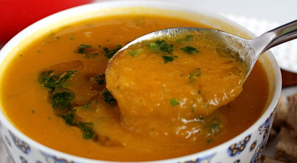 Aprenda a fazer sopa de cenoura com gengibre