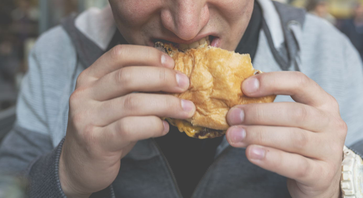 A prevalência de alimentos ultraprocessados na dieta norte-americana está totalmente ligada à crise de obesidade – iStock/Getty Images