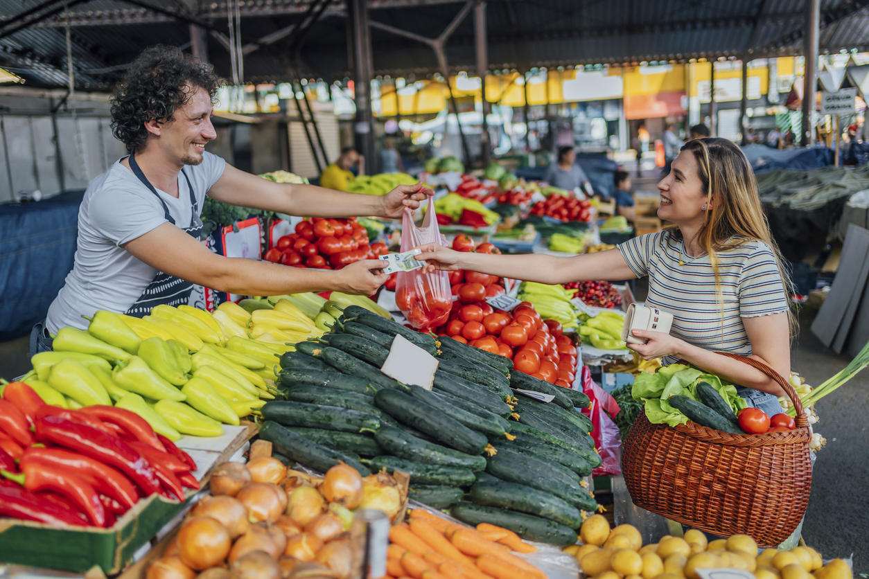 Dieta x dinheiro: feiras livres podem ser uma ótima alternativa aos preços do mercado – iStock/Getty Images