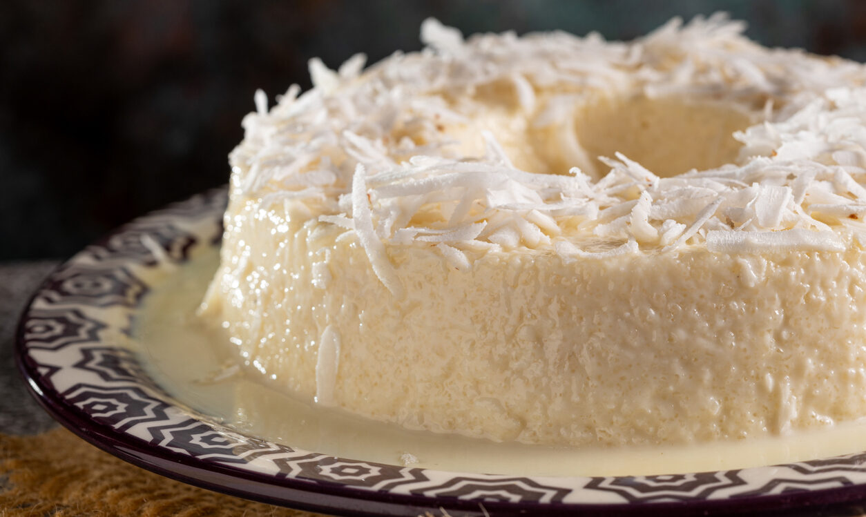 Aprenda a fazer um bolo de tapioca em casa