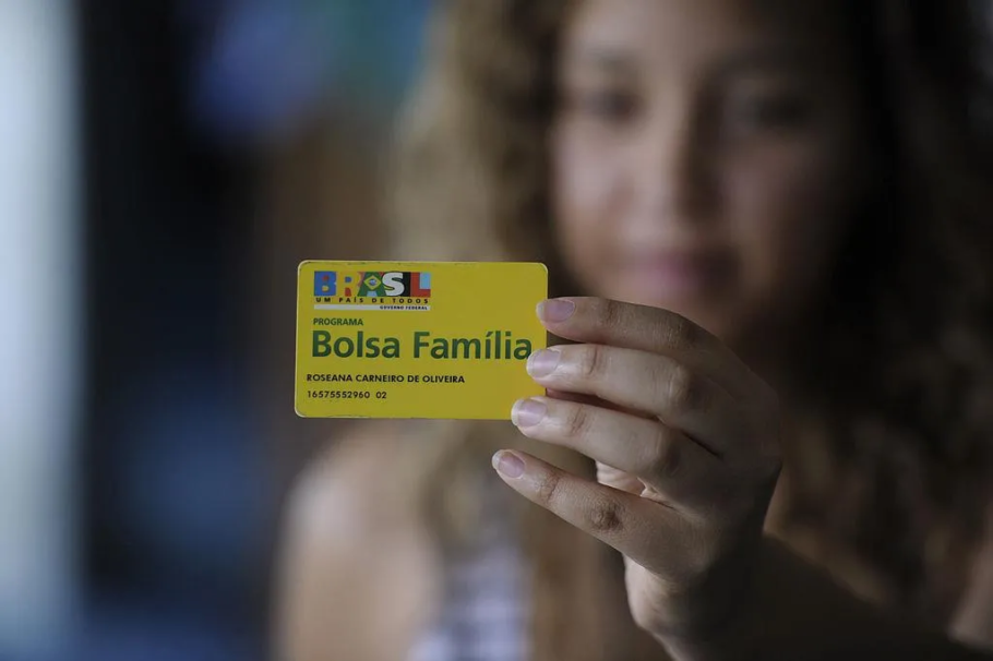 Bolsa Família de outubro empolga beneficiários com valor maior HOJE