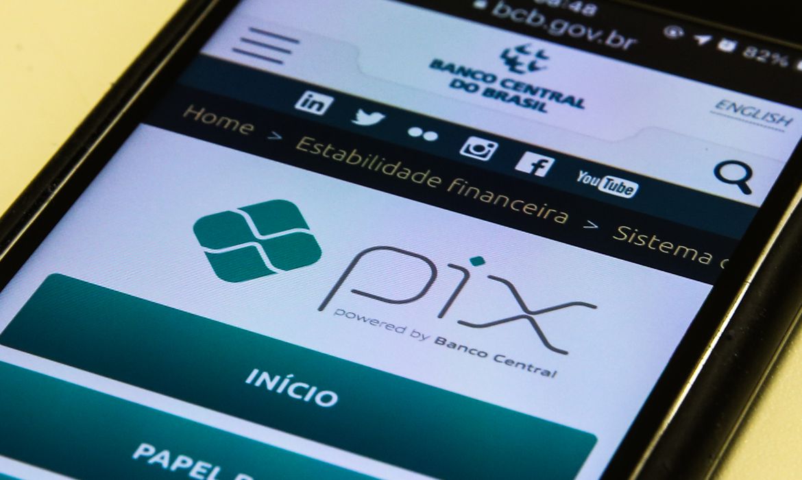 Pix: Banco Central adverte clientes a desconsiderarem comunicações não oficiais após vazamento de informações sensíveis
