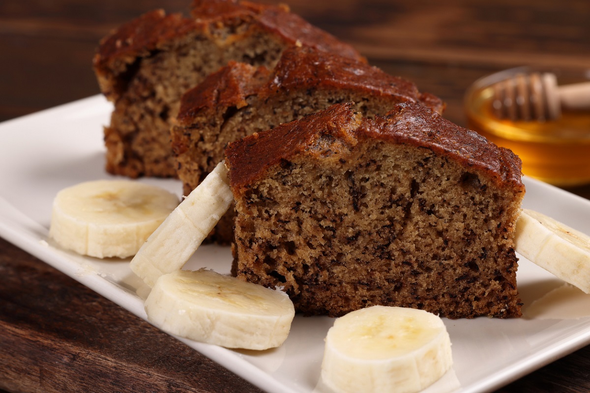 Simples e muito saboroso: receita do melhor bolo de banana
