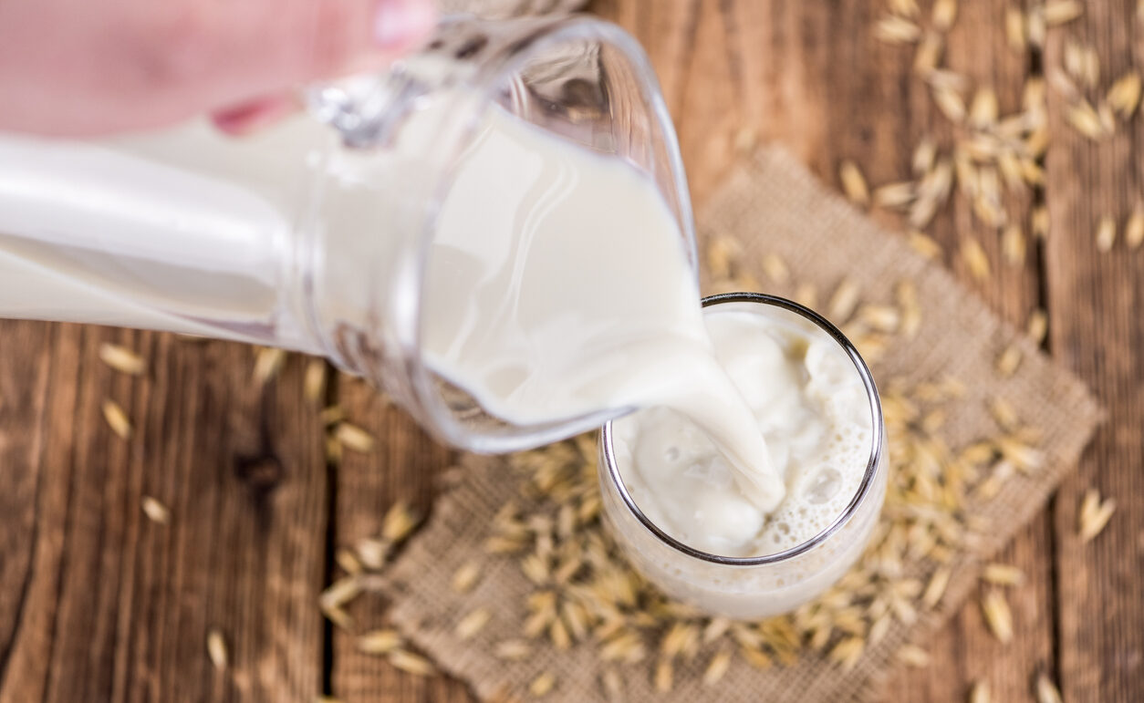 Veja como preparar leite de aveia em casa