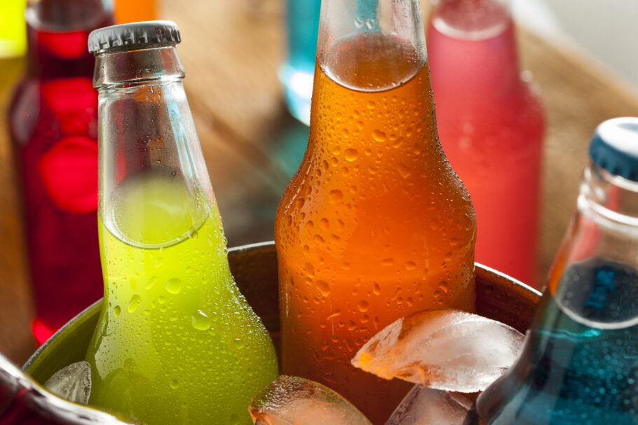 Consumo de bebidas açucaradas dobra o risco de câncer de intestino