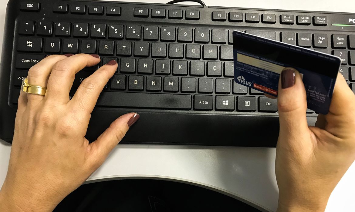 A melhor notícia para quem tem dívida no cartão de crédito acaba de chegar