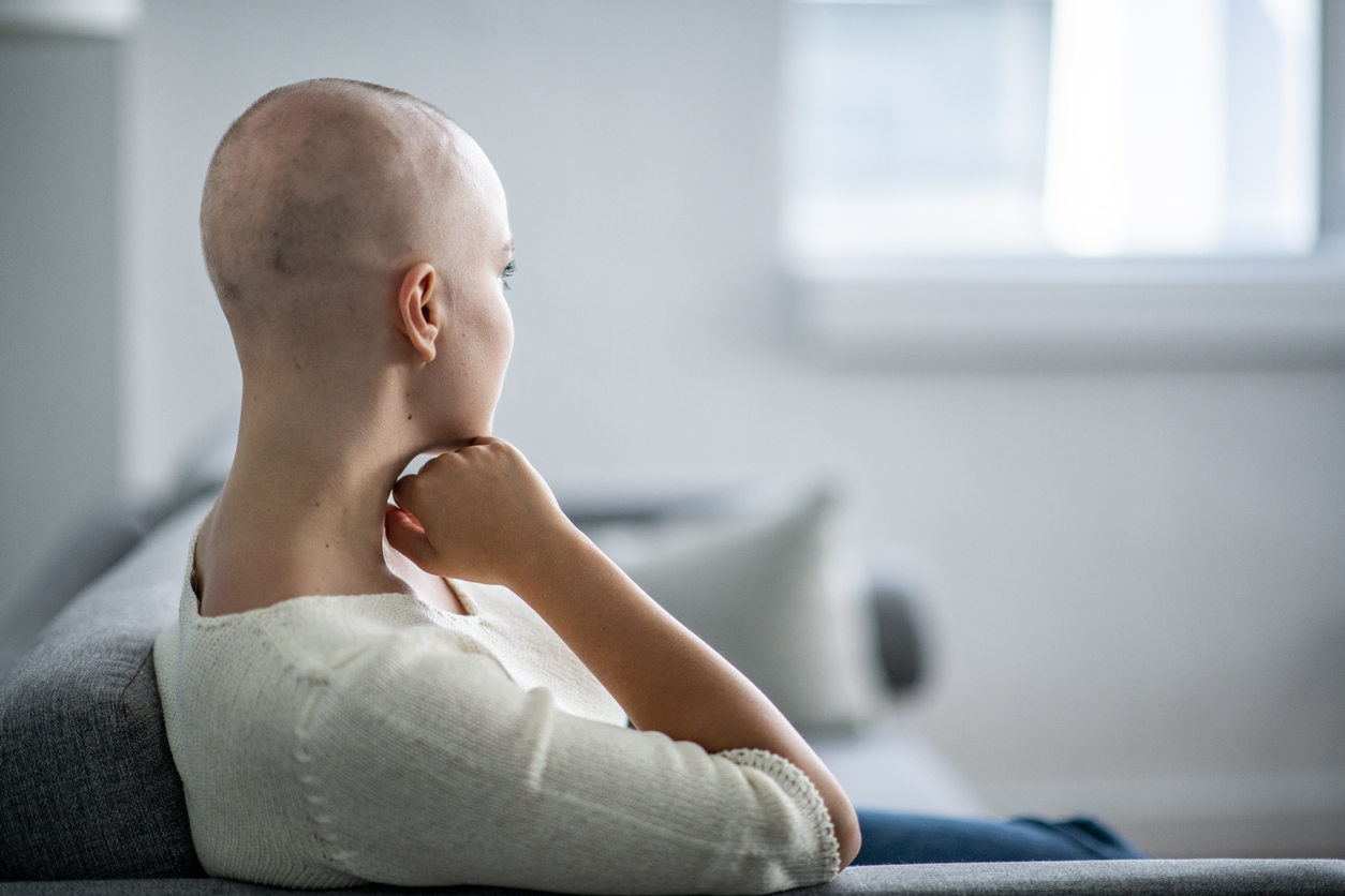 Em 36 semanas de tratamento, um terço dos pacientes que tomaram o remédio para artrite viram o cabelo crescer – iStock/Getty Images.