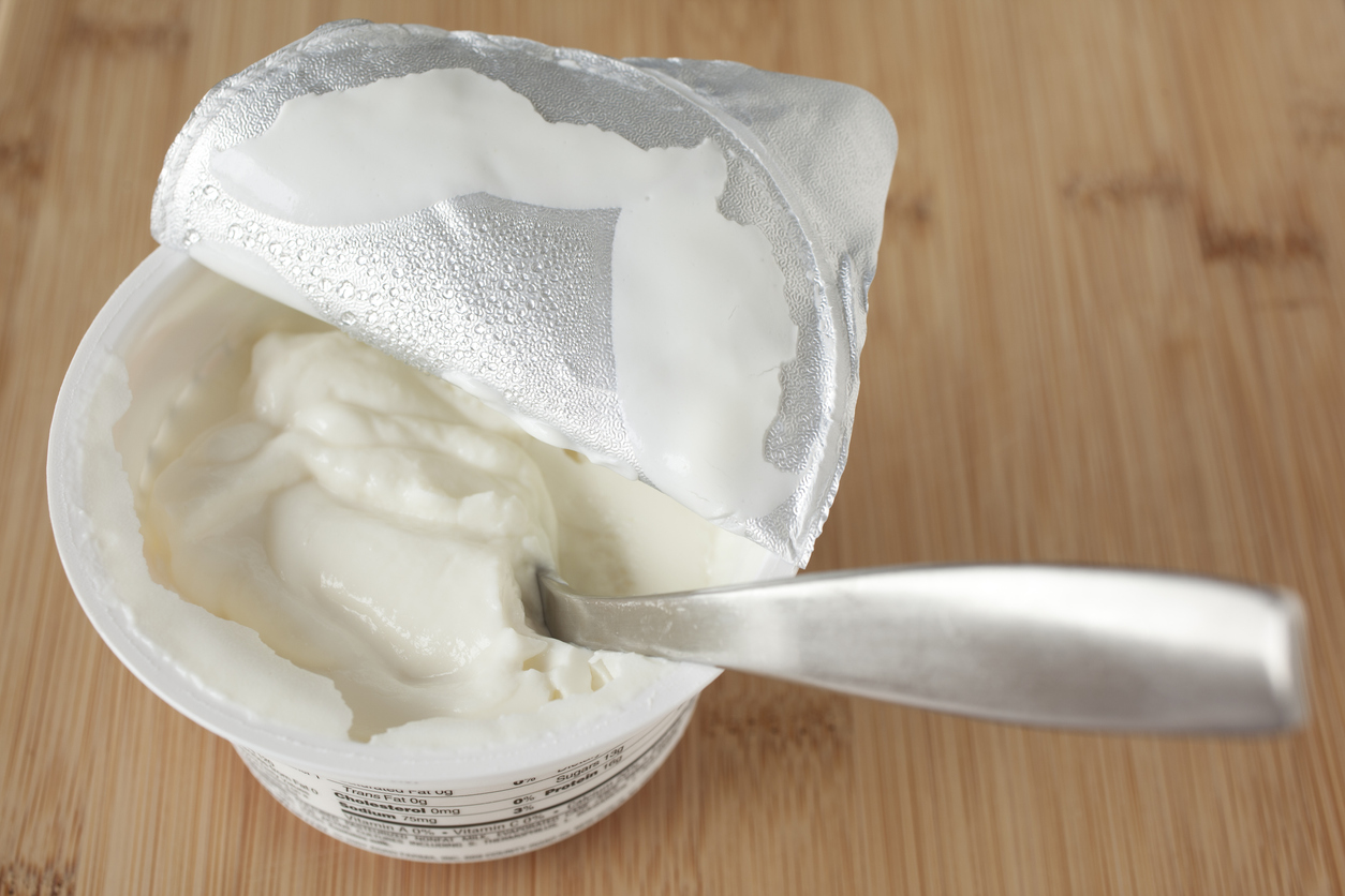 Iogurte ajuda a combater mau hálito causado pelo alho