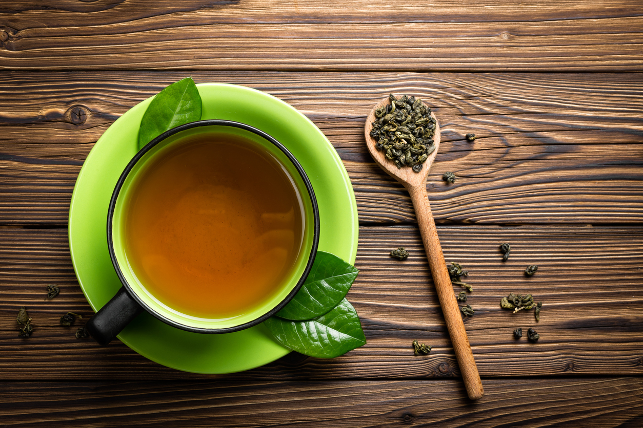 Além dos benefícios contra demência, chá ajuda a reduzir “significativamente” a chance de desenvolver pressão alta – iStock/Getty Images