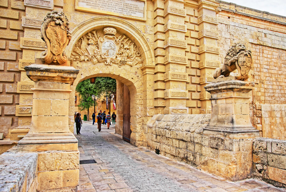 Portão de entrada na cidade fortificada de Mdina, em Malta