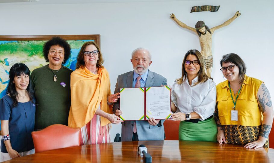 Lula da a melhor notícia sobre Auxílio Aluguel para mulheres