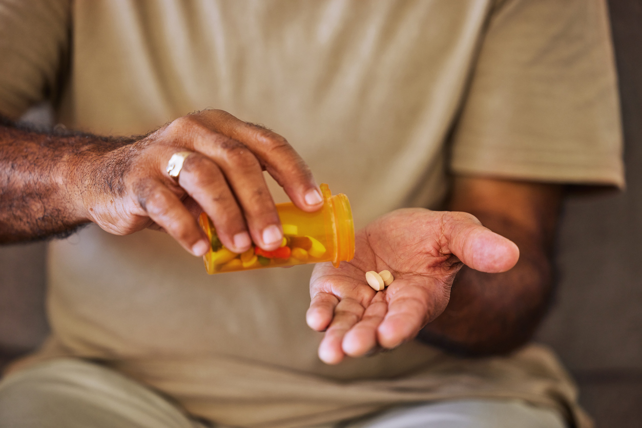 Uso excessivo de medicamentos está diretamente associado ao desenvolvimento de distúrbios cognitivos como a demência – iStock/Getty Images