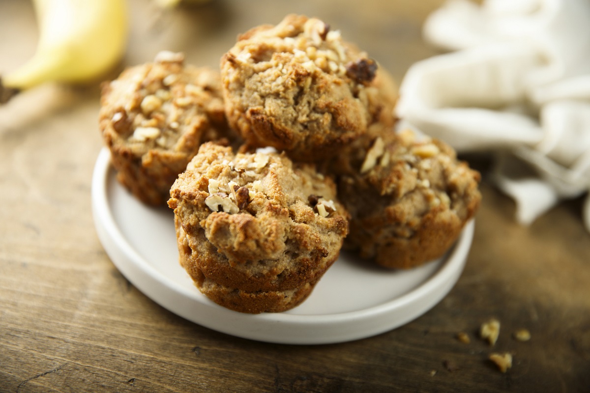 Faça um incrível muffins de banana e aveia no café da manhã
