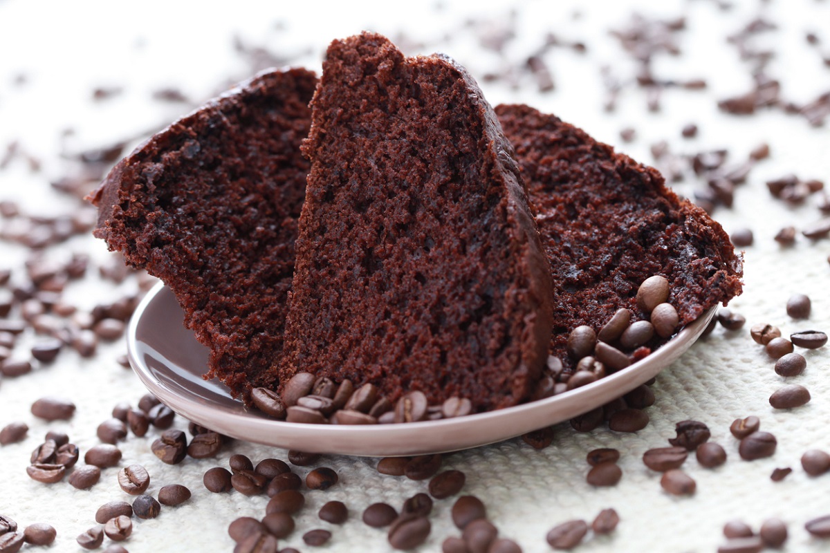 Saiba como fazer um delicioso bolo de chocolate com café