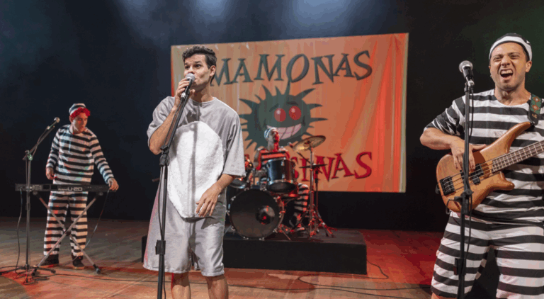 Saiba tudo sobre o filme "Mamonas Assassinas"