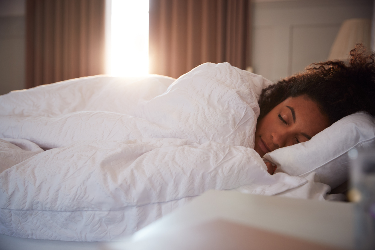 Estudos recentes mostram que a insônia e outros distúrbios relacionados ao sono atingem 72% da população brasileira – iStock/Getty Images