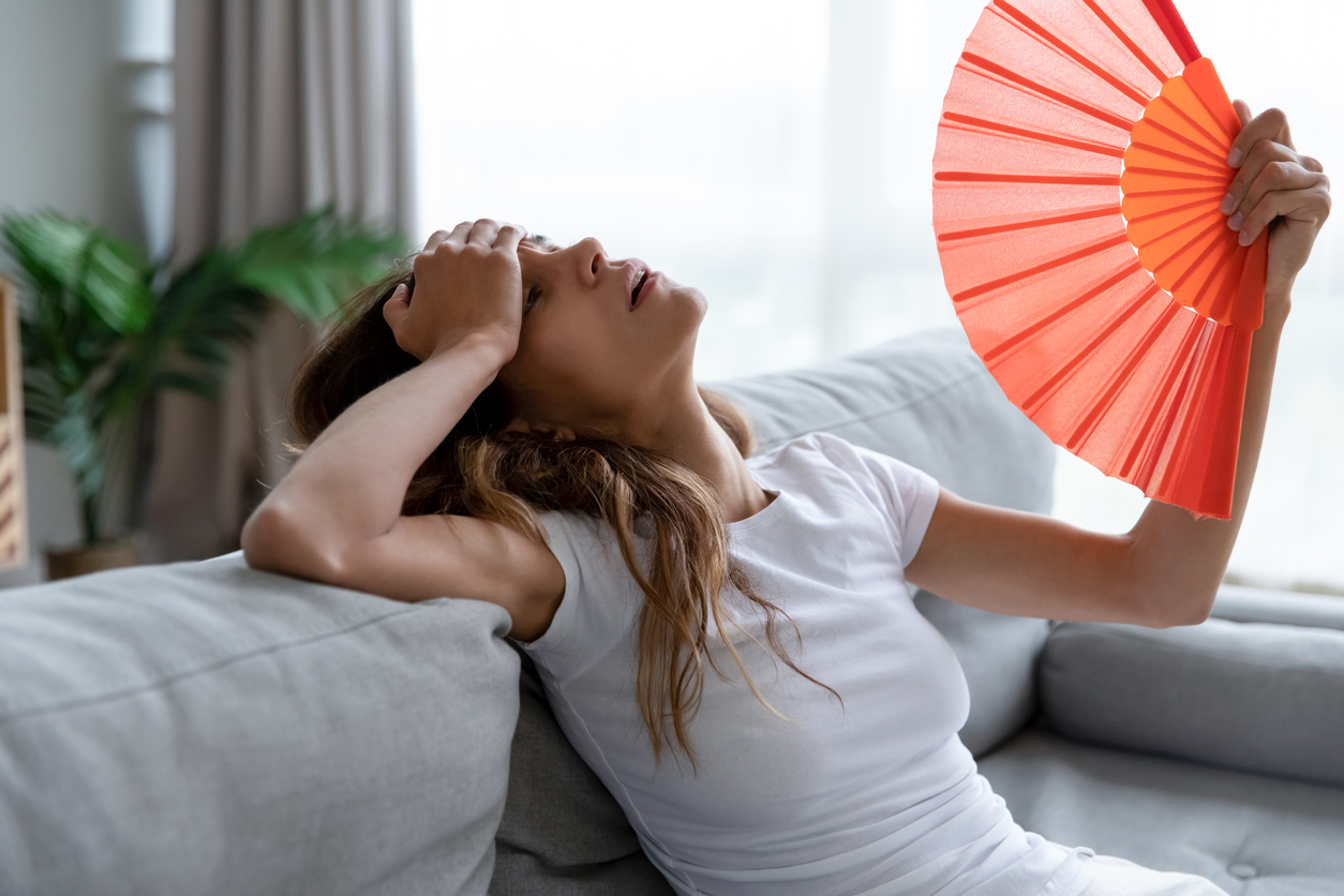 Com altas temperaturas, o organismo realiza uma série de adaptações fisiológicas para tentar regular a temperatura interna e resfriar – iStock/Getty Images